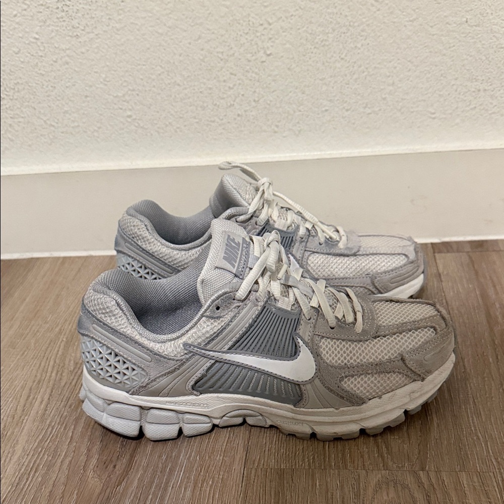 Nike Vomero 5 White and Grey